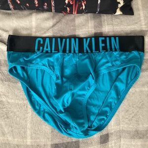Men’s Calvin Klein briefs size Large